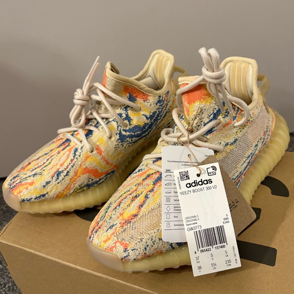 Yeezy Boost 350 V2 ‘MX Oat’
Size 7 Womens, 5.5 men’s, and kids 5.5 - Picture 1 of 3